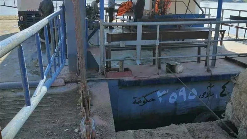 حملات تفتيشية على المعديات النيلية بمركز دير مواس بالمنيا