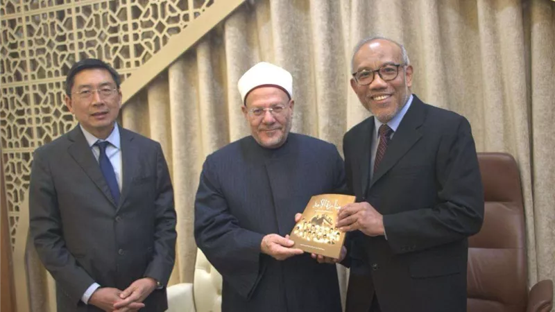 مفتي الجمهورية يستقبل وفدًا سنغافوريًّا لبحث التعاون في مجال التدريب على الإفتاء