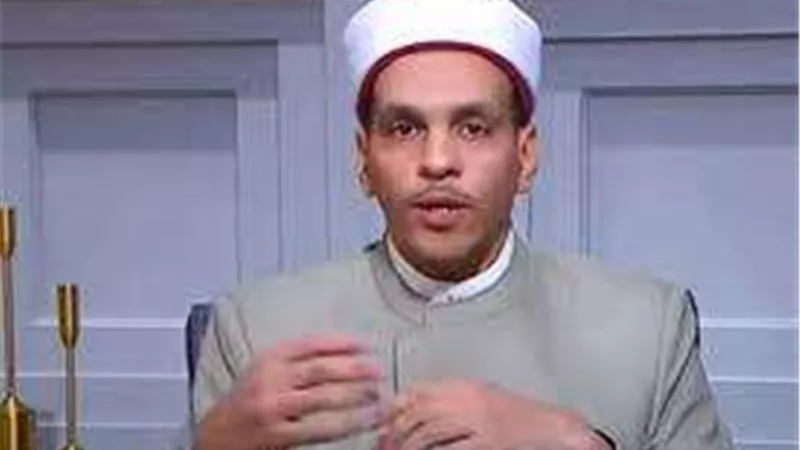 أمين الفتوى يوضح حكم رفع القرآن الكريم في مكبرات الصوت بالمساجد قبل الآذان