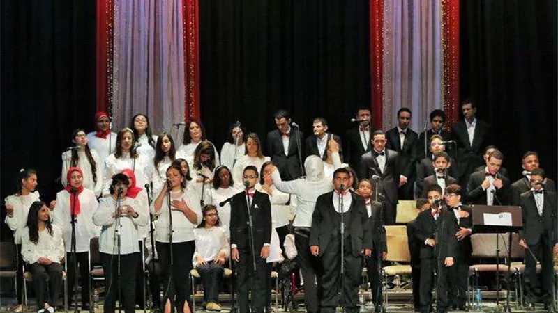 عيد الحب على طريقة مواهب الجيتار والعود والغناء بدمنهور