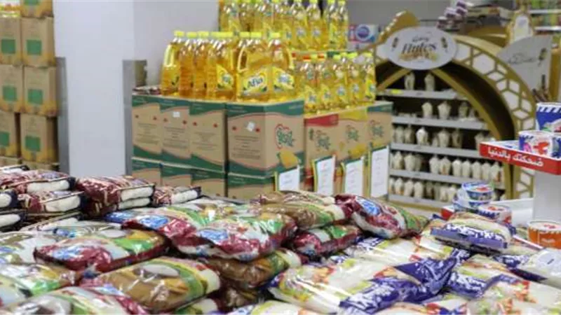 ضربة للمحتكرين.. الداخلية تضبط 296 طن سلع غذائية