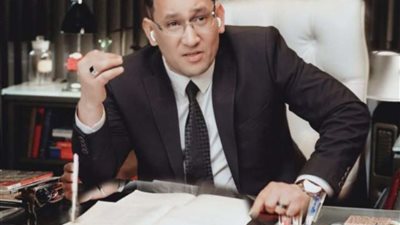 خبير اقتصادي يرصد توقعات أسعار الذهب بعد توقيع صفقة رأس الحكمة