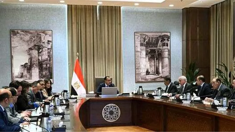 متحدث الوزراء: الحكومة حريصة على تنفيذ مخرجات المرحلة الأولى من الحوار الوطني