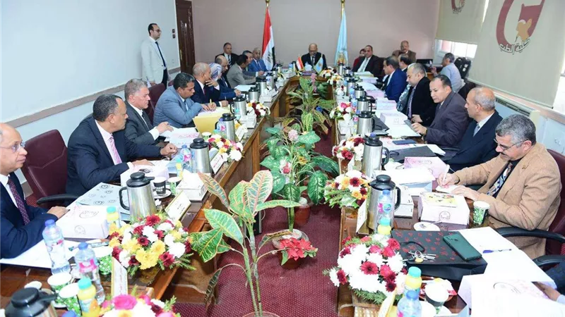 مجلس جامعة سوهاج يعتمد نتيجة بكالوريوس الطب والجراحة