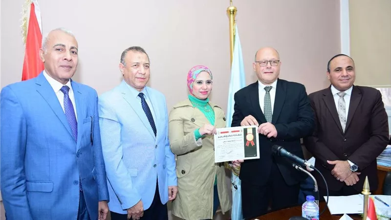 «النعماني» يكرم سفراء جامعة سوهاج للتنمية المستدامة
