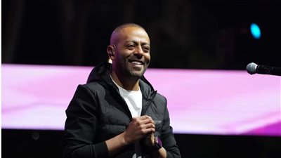 تامر عاشور يطرب الكويت بحضور جماهيري هائل