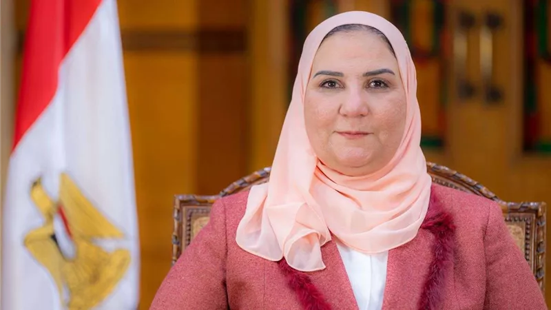 وزيرة التضامن تتمسك بالـ50 سنة للأنثى غير المتزوجة بقانون الضمان الاجتماعي