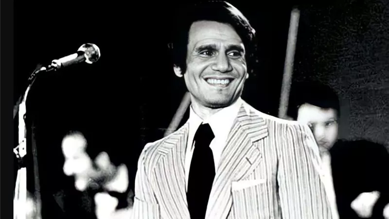 في ذكرى رحيله.. رومانسيات حليم علي المسرح الكبير