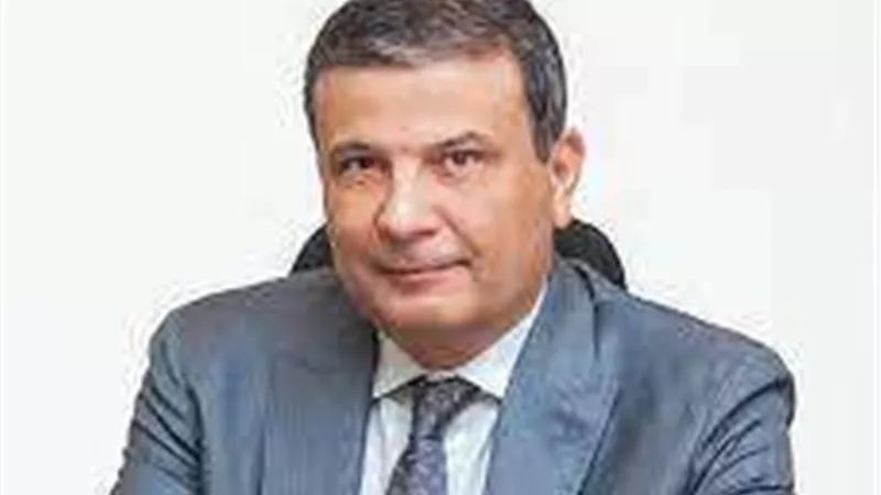 علاء فاروق: تحرير سعر الصرف سيؤدي لتنشيط الانتاج واستقرار اسعار السلع وتخفيض التضخم
