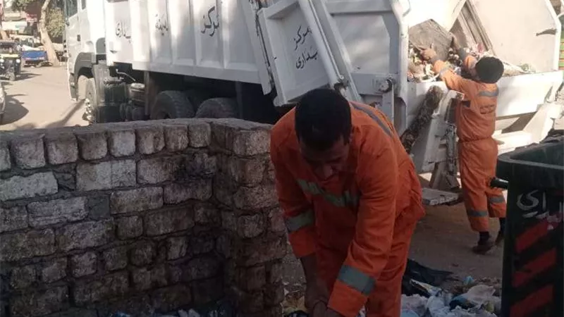 رفع 480 طن قمامة وتسوية وتمهيد طرق بأسيوط