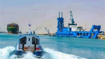 قناة السويس تواصل تطوير القطاع الجنوبي بمشروع الازدواج