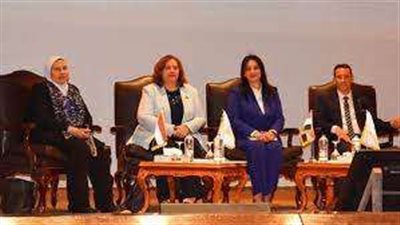 نائب وزير السياحة والآثار تشارك في ندوة بجامعة عين شمس