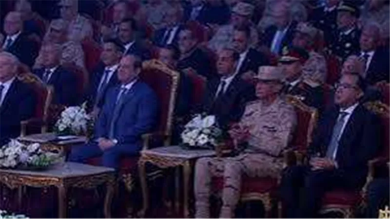 الرئيس السيسي يستمع إلى أوبريت غنائي خلال فعاليات احتفالية يوم الشهيد