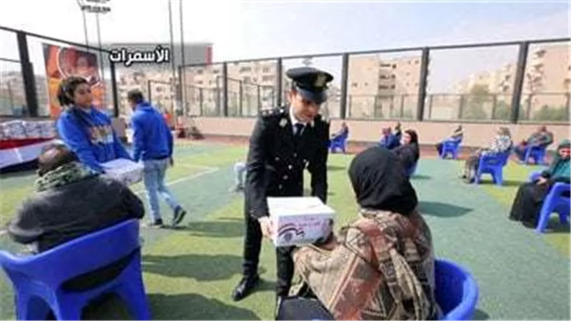 بمناسبة شهر رمضان.. قوافل الداخلية توزع عبوات غذائية على الأسر الأولى بالرعاية