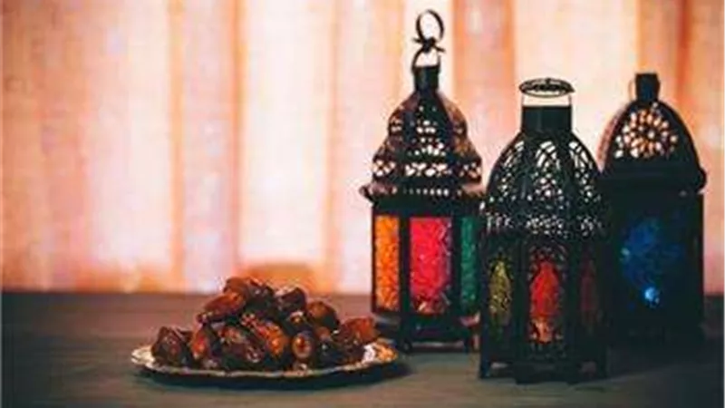 مفتي الجمهورية: ملامسة الكلاب في نهار رمضان لا تفسد الصوم