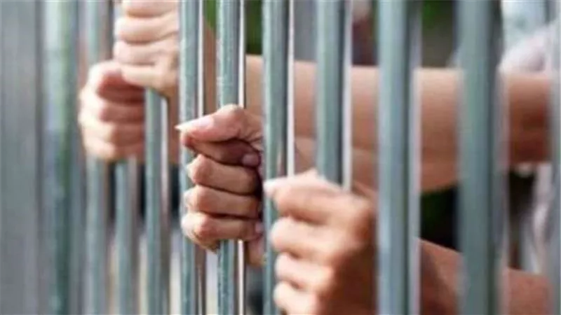 المشدد 3 سنوات للمتهمين بتزوير محررات رسمية