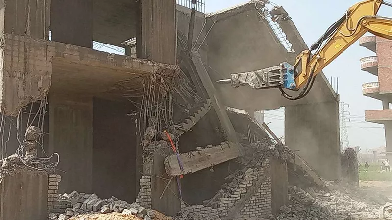 محافظ أسيوط: إزالة 26 حالة تعدي على أراضي زراعية وأملاك دولة بمركزي القوصية وأسيوط ضمن المرحلة الثانية من الموجة 22 للإزالات