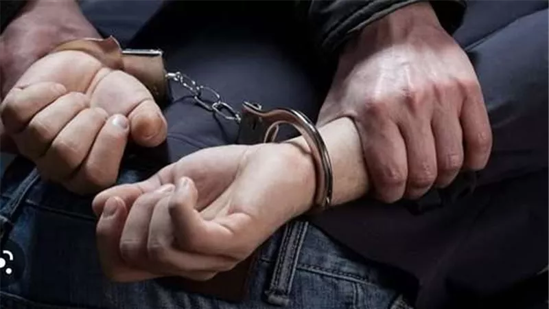 ضبط عامل بالمنيا لاستيلائه على بيانات بطاقات الدفع الإلكترونى للمواطنين