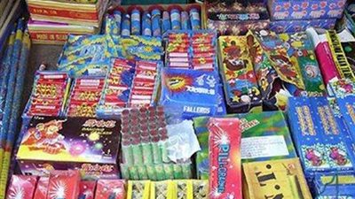 ضبط تشكيل عصابي بحوزته 120 ألف قطعة ألعاب نارية في حملات أمنية بالقاهرة