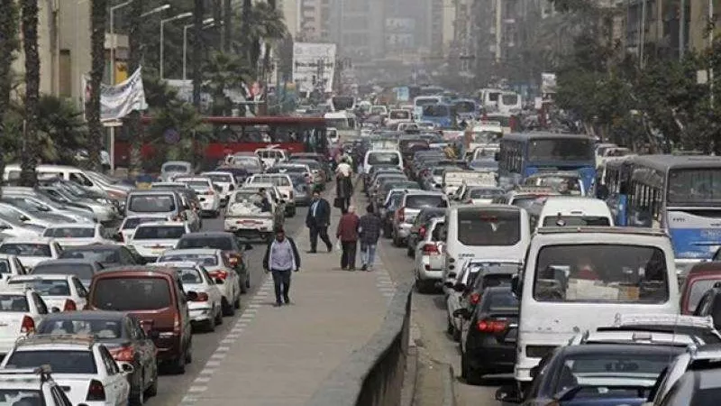 اعرف طريقك.. خريطة الزحام المروري بمحاور القاهرة والجيزة