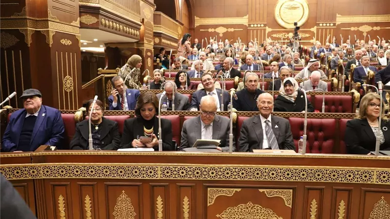 أعضاء  الشيوخ يشيدون بالطفرة الكبيرةالتي قامت بهاوزارةالنقل في تطويرالمواني البحرية التجارية