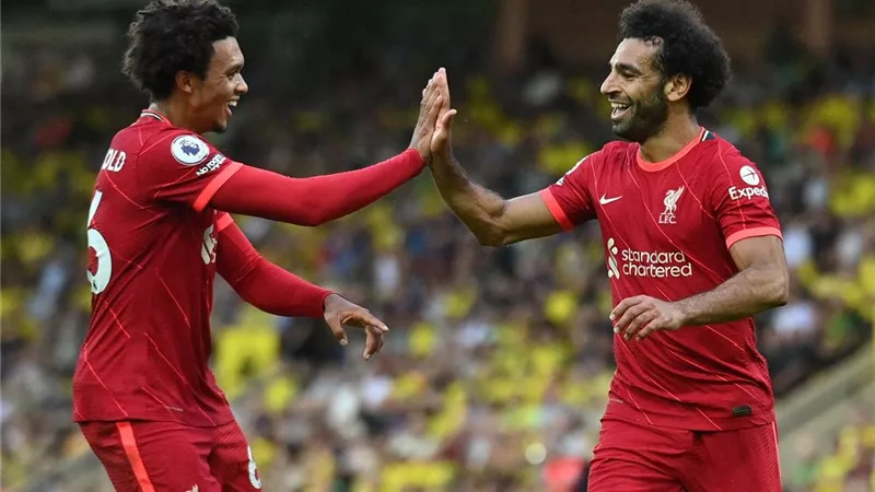 رغم الخسارة.. محمد صلاح يحقق رقم قياسي في تاريخ مواجهاته أمام مانشستر يونايتد