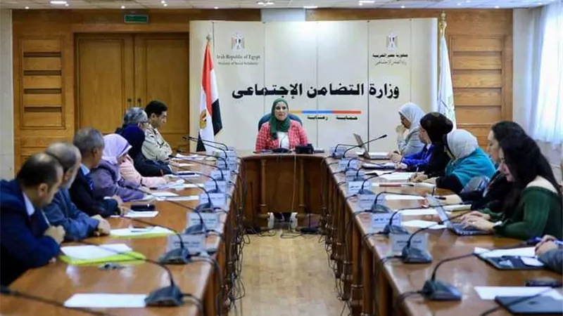 «القباج» تترأس اجتماع اللجنة الوزارية لحماية وتمكين العمالة غير المنتظمة