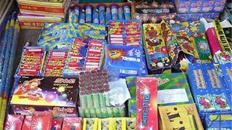 ضبط تشكيل عصابي بحوزته 120 ألف قطعة ألعاب نارية في حملات أمنية بالقاهرة