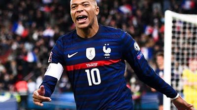 رئيس برشلونة يتحدث عن تعاقد ريال مدريد مع مبابي