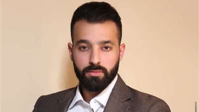 البنوك المركزية تلجأ للذهب.. خبير اقتصاديّ يكشف أسباب ارتفاع أسعار الذهب عالميا