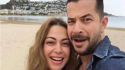 تعليق ناري من شريف سلامة على تساؤلات الجمهور حول الجهاز الملصق بذراع الفنانة داليا مصطفي