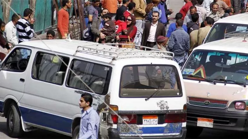 بعد رفع أسعار البنزين.. خدمات أمنية سرية بمواقف السيارات لمنع التلاعب بالأجرة
