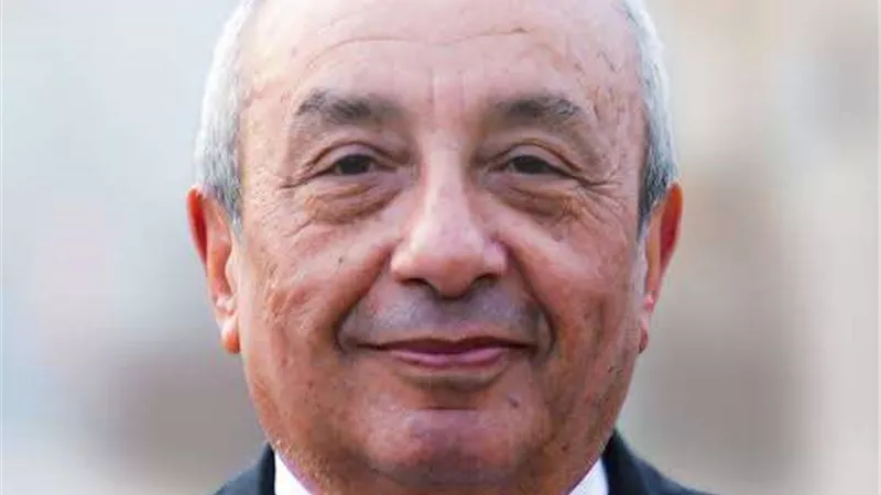 سعيًا لإقرار ضم مهندسي وزارة الصحة ضمن حافز المهن الطبية.. نقيب المهندسين يخاطب رئيس الوزارء ووزير الصحة