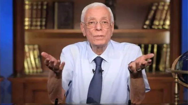 هل البخل وراثة أم تربية؟ حسام موافي يكشف مفاجأة .. فيديو