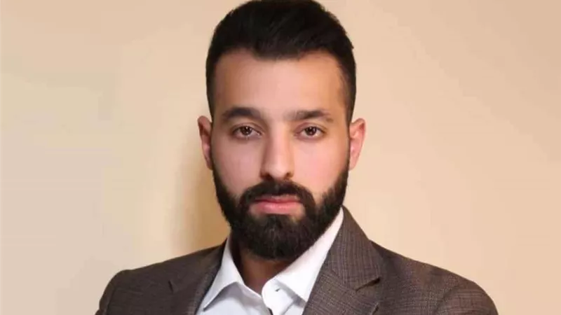 خبير اقتصادي يكشف تأثير قرار الفيدرالي على أسعار الذهب في العالم