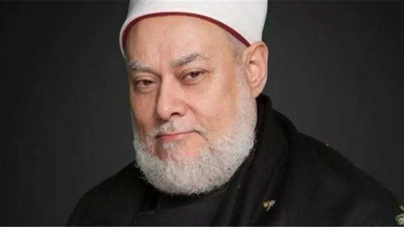 علي جمعة: تحريم الصلاة في مساجد الأضرحة جهل