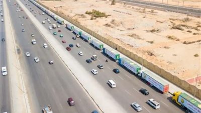 «تحيا مصر» يطلق 94 شاحنة تزن 1504 أطنان لدعم الفلسطينيين في غزة قبل عيد الفطر