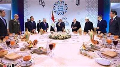 السيسي: مستمرون في إجراءات الإصلاح الاقتصادي وتوفير الحماية الاجتماعية للطبقات الاولى بالرعاية