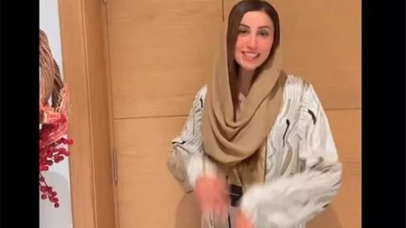 بعباءات وشال.. دينا الشربيني رفقة حلا وهنا شيحة يلفتون الأنظار