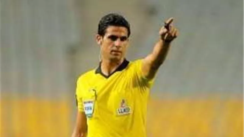 محمد معروف الأقرب لإدارة مباراة الأهلي والزمالك في السعودية