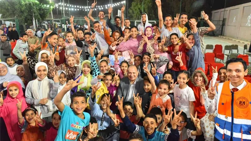 محافظ أسيوط يشهد الندوة الدينية ويكرم 68 من حفظة القرآن الكريم
