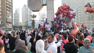 حالة المرور في ثاني أيام العيد.. كثافات وانتشار أمني بالشوارع والميادين