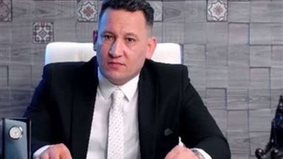 خبير يوضح أهمية قرار المركزي برفع حد السحب اليومي