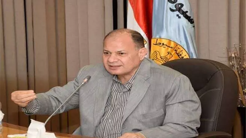 بدء صرف منحة عيد الفطر لـ 4945 عامل بأسيوط ضمن العمالة غير المنتظمة