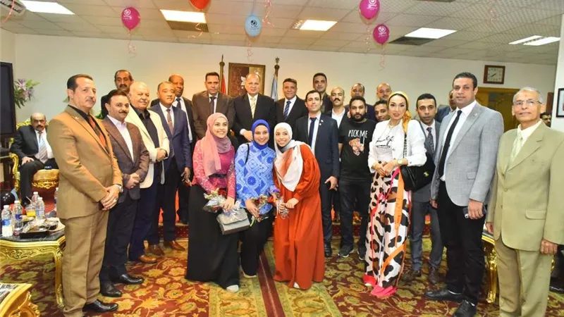 محافظ أسيوط يستقبل المهنئين بعيد الفطر المبارك من كافة القيادات الأمنية والتنفيذية والشعبية