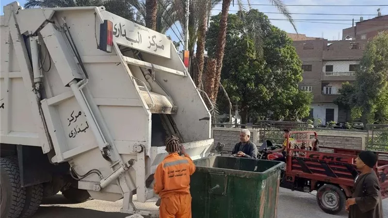 حملات نظافة مكثفة خلال أجازة عيد الفطر ورفع 450 طن مخلفات بأسيوط