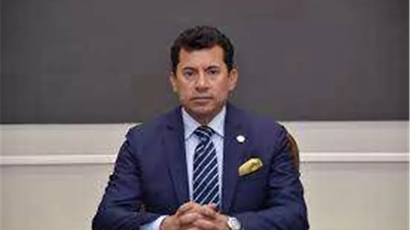 السفير الفرنسي يزور المتحف الأولمبي ويشيد بإنجازات الرياضة المصرية