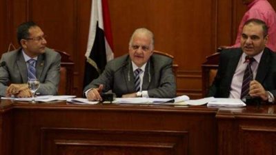5 مشروعات قوانين أمام 
