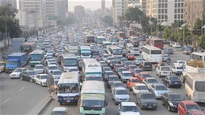 النشرة المرورية.. كثافات بحركة سير المركبات في شوارع القاهرة والجيزة