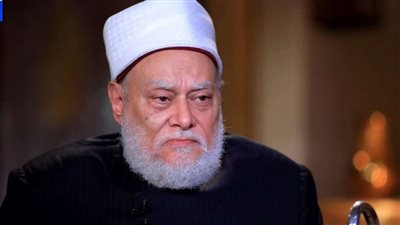 بعضها ليس نظيفاً.. مفتي الجمهورية السابق يكشف مفاجأة بشأن السياسات الحزبية